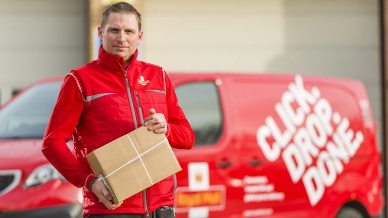 new-uniform-for-british-royal-mail-prettybusiness-world