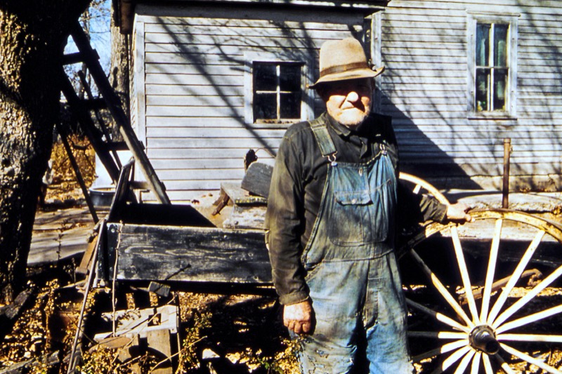 Farmer in Minnesota (USA), October 1974 | Photo: Documerica - Unsplash
