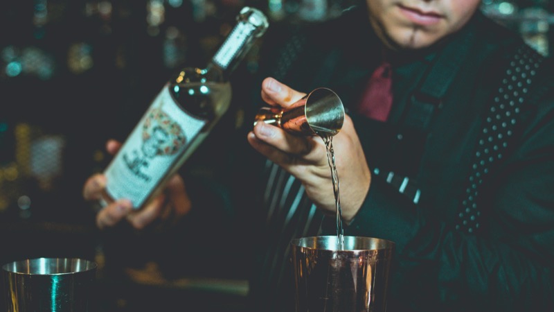 What the bartenders in the best Asian clubs are wearing